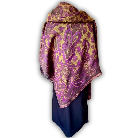 Vintage FENDI Scarf | Oversized Wrap | 90s Paisley, Leopard Print - Picture 6 of 12